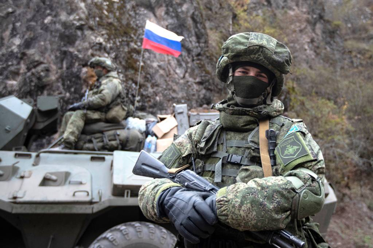 Росія почала виведення своїх "миротворців" із Нагірного Карабаху